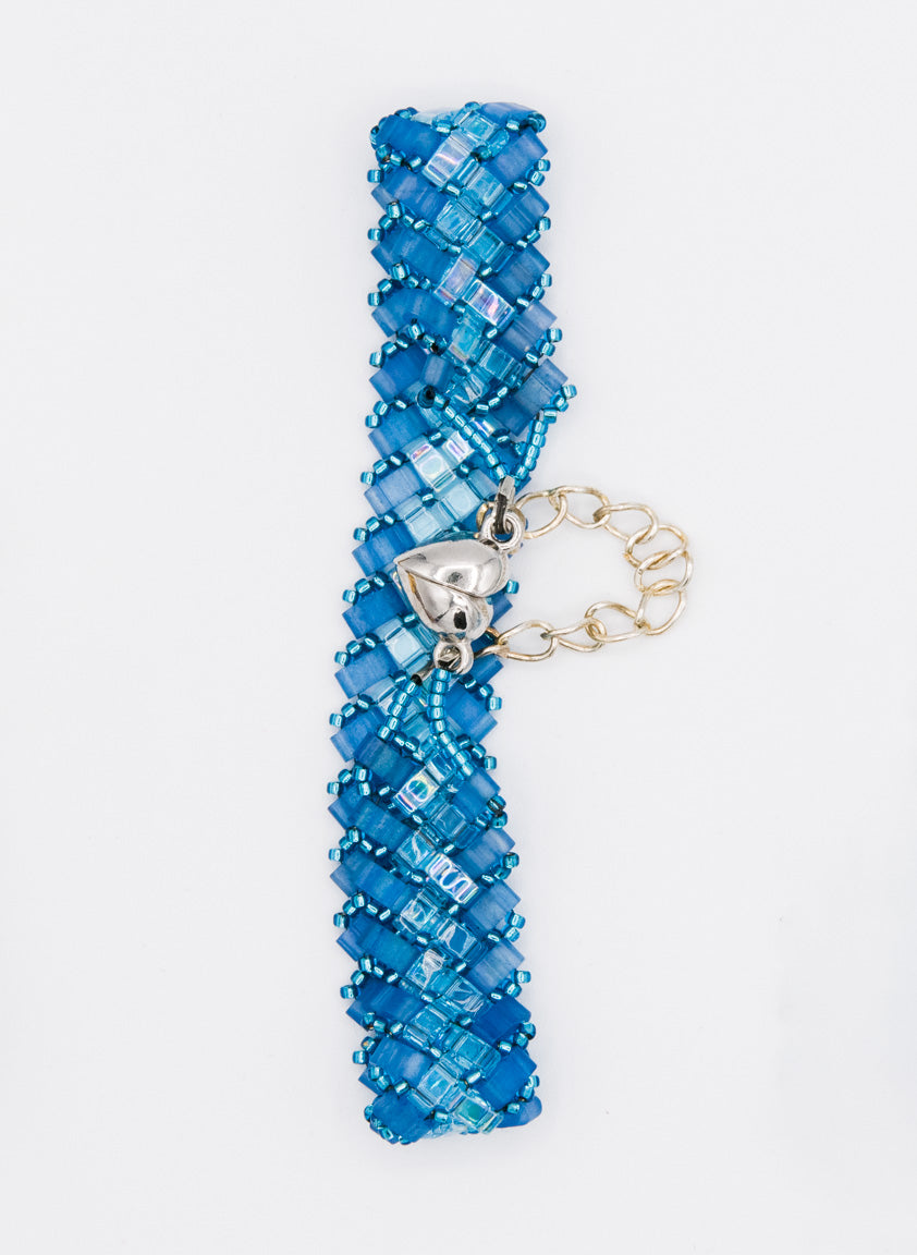 Oceanic Glimmer_Close